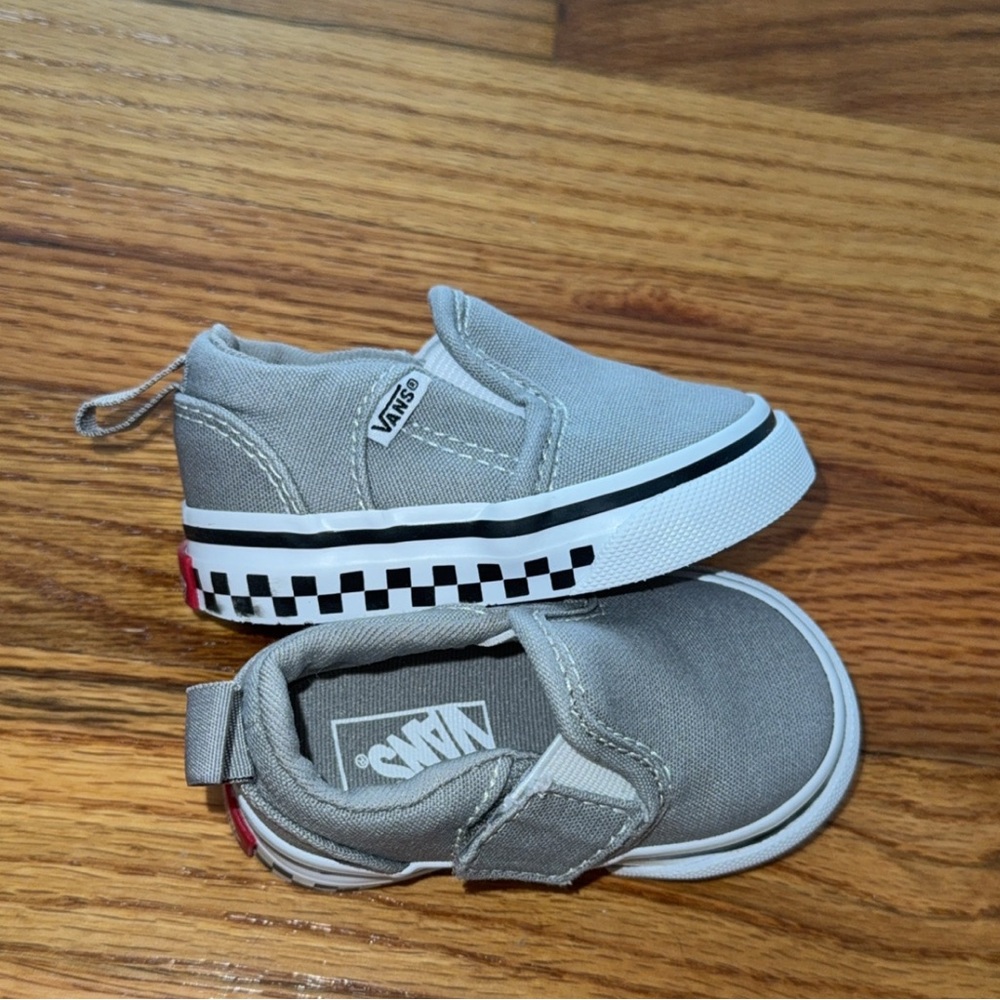 Vans Infant Gray Slip-On Sneakers